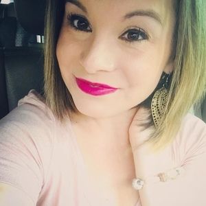 Meet your Posher, Kelli